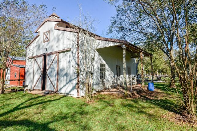 720 Surrey Lane, Simonton, TX 77485