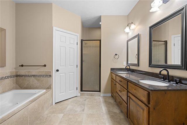 525 Oak Tree Lane, Franklin, TX 77856