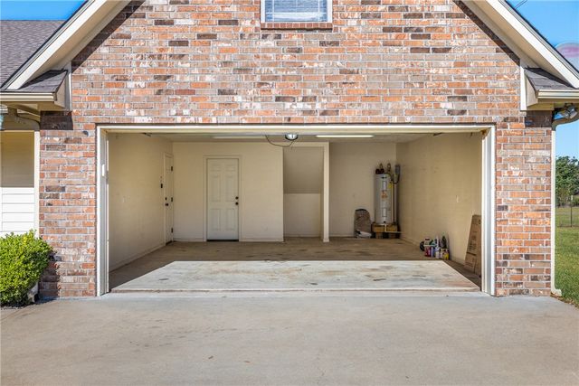 525 Oak Tree Lane, Franklin, TX 77856