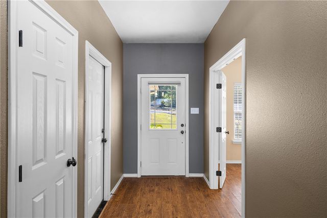 525 Oak Tree Lane, Franklin, TX 77856