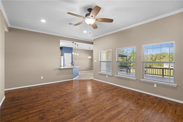 525 Oak Tree Lane, Franklin, TX 77856