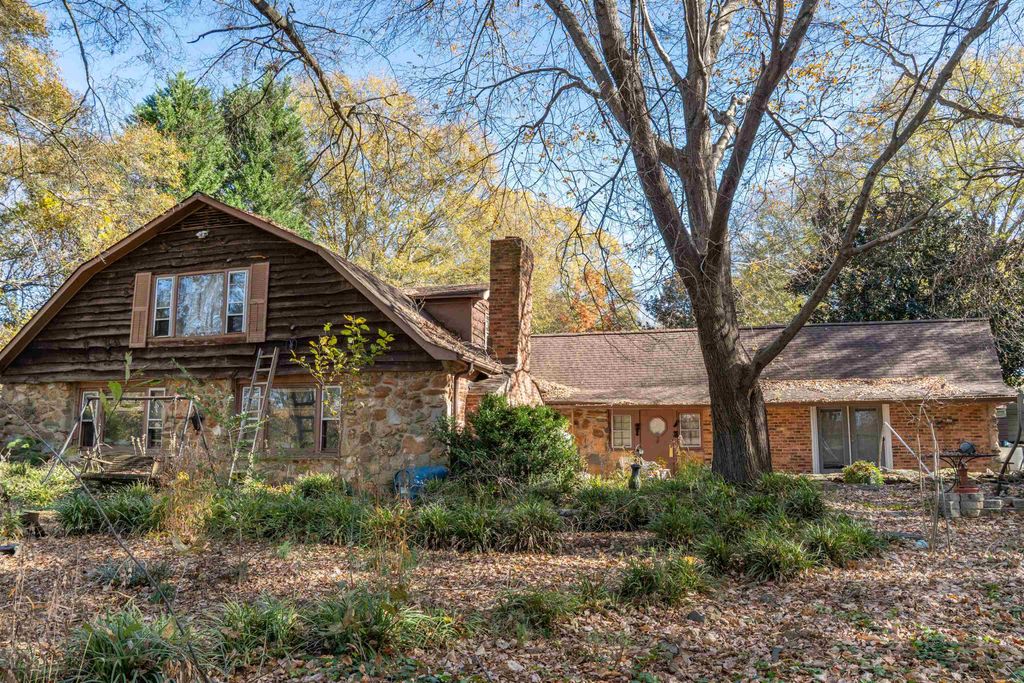 130 Brim Court, Chesnee, SC 29323