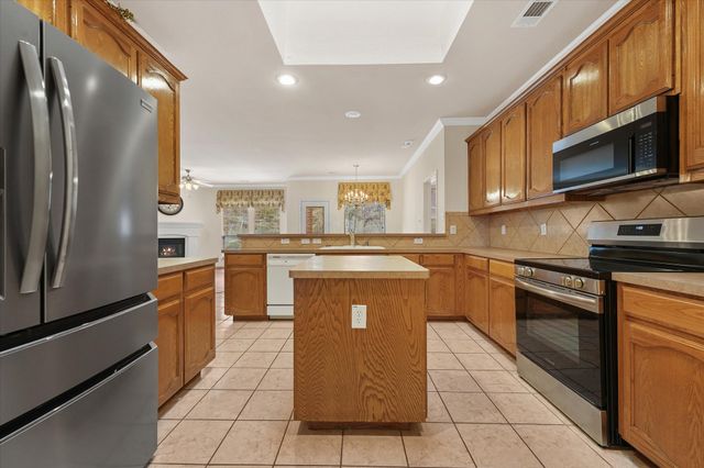 7308 Summit Parc Drive, Dallas, TX 75249