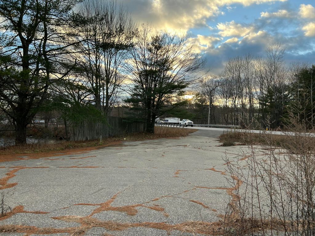912 Washington Street N, Auburn, ME 04210 — exterior