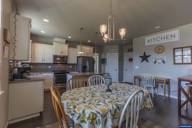 2628 NE Sonora Dr, Albany, OR 97321
