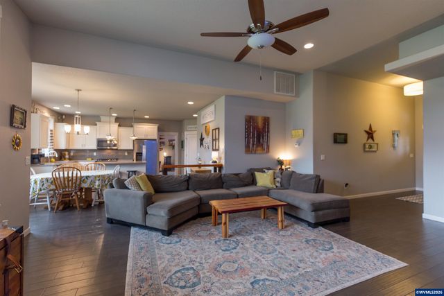 2628 NE Sonora Dr, Albany, OR 97321
