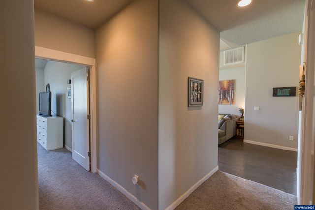 2628 NE Sonora Dr, Albany, OR 97321