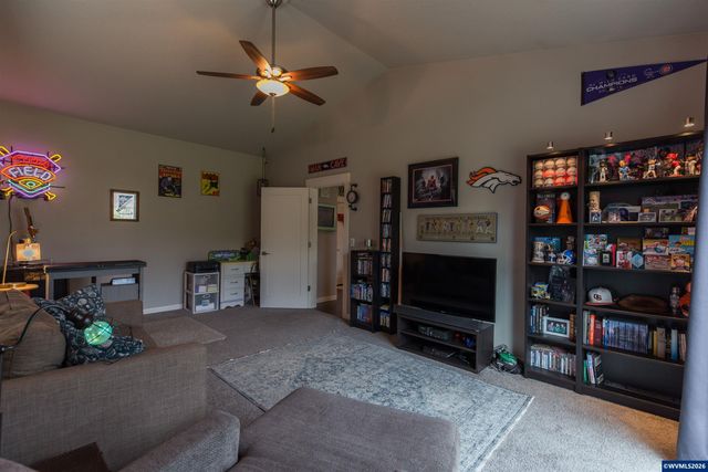 2628 NE Sonora Dr, Albany, OR 97321