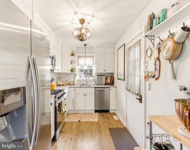 38 BURR AVE, Westville, NJ 08093