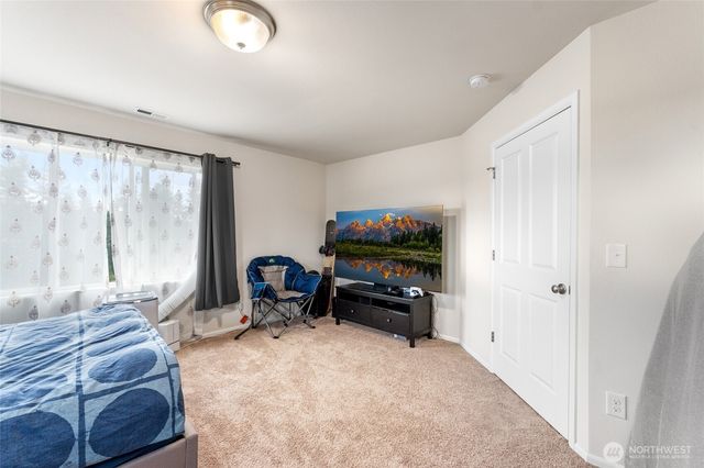 9903 200th St E, Graham, WA 98338