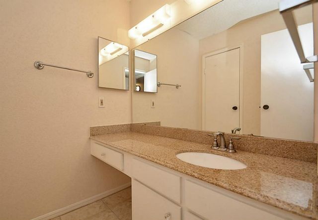 2120 El Paseo Street 2311, Houston, TX 77054