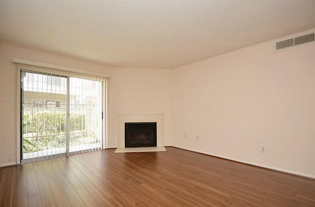2120 El Paseo Street 2311, Houston, TX 77054