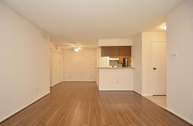 2120 El Paseo Street 2311, Houston, TX 77054