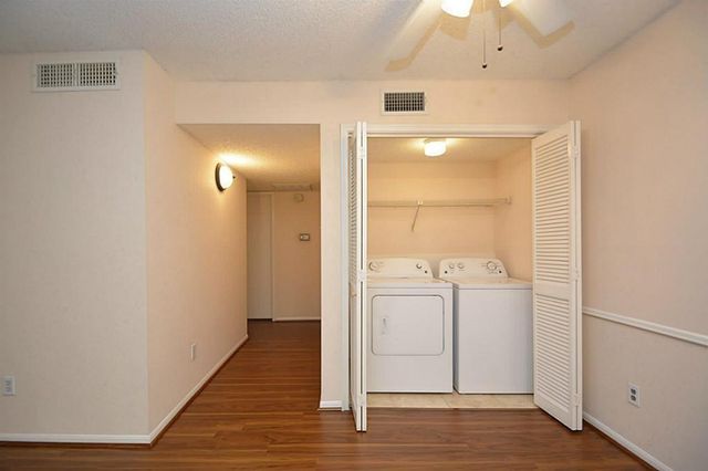 2120 El Paseo Street 2311, Houston, TX 77054