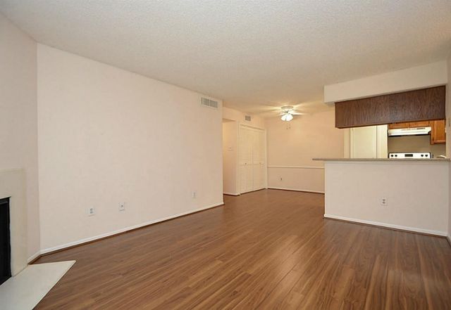 2120 El Paseo Street 2311, Houston, TX 77054