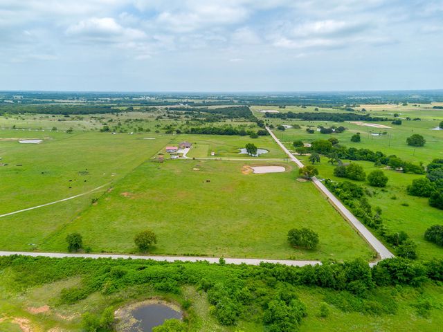 784 County Road 1340, Chico, TX 76431
