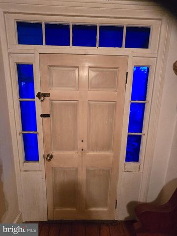 6 TOWNSHIP LINE RD, Line Lexington, PA 18932