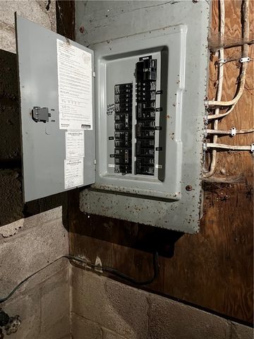 343 Vanderbilt Rd, Dunbar Twp, PA 15425