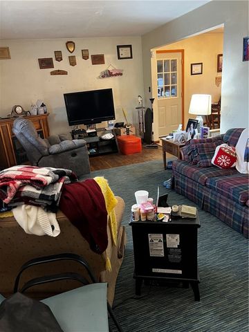 343 Vanderbilt Rd, Dunbar Twp, PA 15425