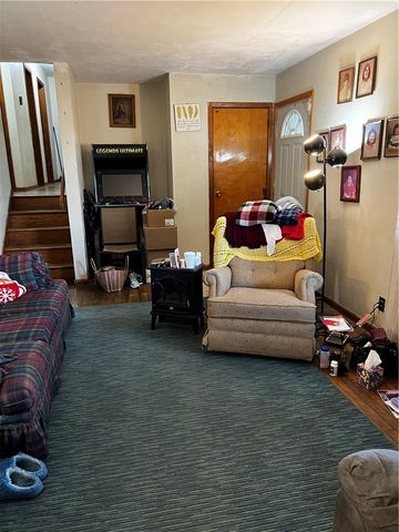 343 Vanderbilt Rd, Dunbar Twp, PA 15425