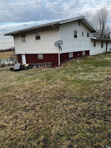 343 Vanderbilt Rd, Dunbar Twp, PA 15425