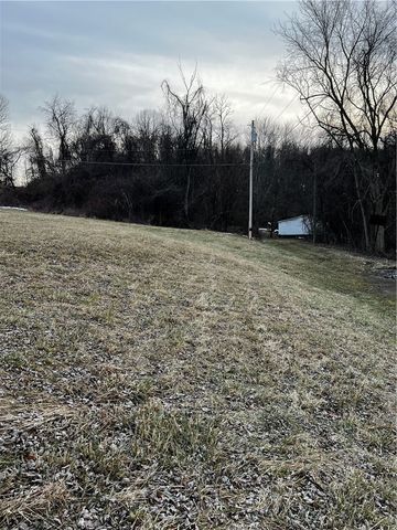 343 Vanderbilt Rd, Dunbar Twp, PA 15425