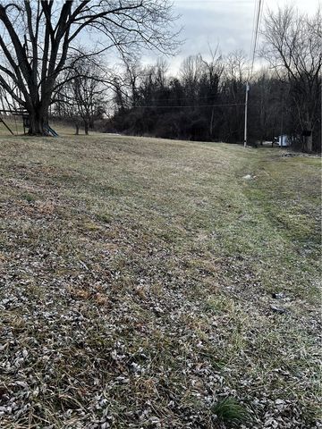 343 Vanderbilt Rd, Dunbar Twp, PA 15425