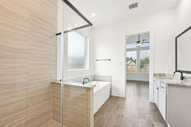 26030 S Outrider Banks, Montgomery, TX 77316