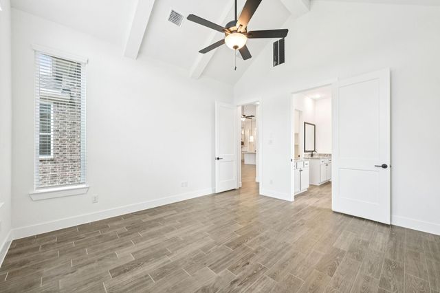 26030 S Outrider Banks, Montgomery, TX 77316