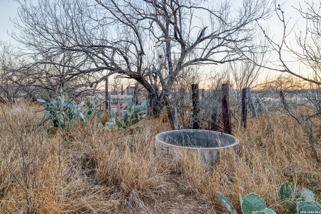 214 Cox Lane, Carrizo Springs, TX 78834