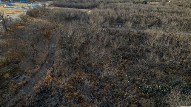 214 Cox Lane, Carrizo Springs, TX 78834