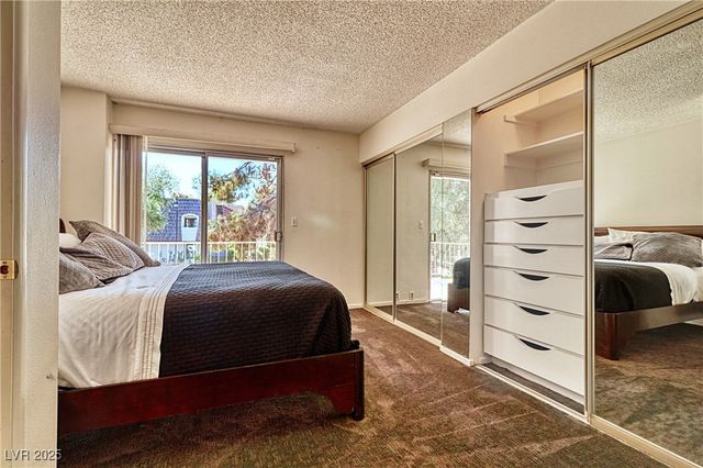 940 Vegas Valley Drive, Las Vegas, NV 89109