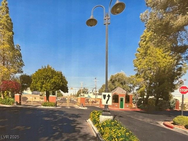 940 Vegas Valley Drive, Las Vegas, NV 89109