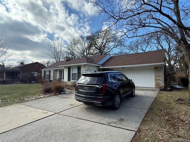 489 Chalfonte Avenue, Grosse Pointe Farms, MI 48236