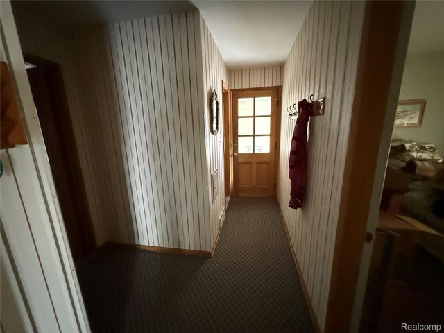 489 Chalfonte Avenue, Grosse Pointe Farms, MI 48236