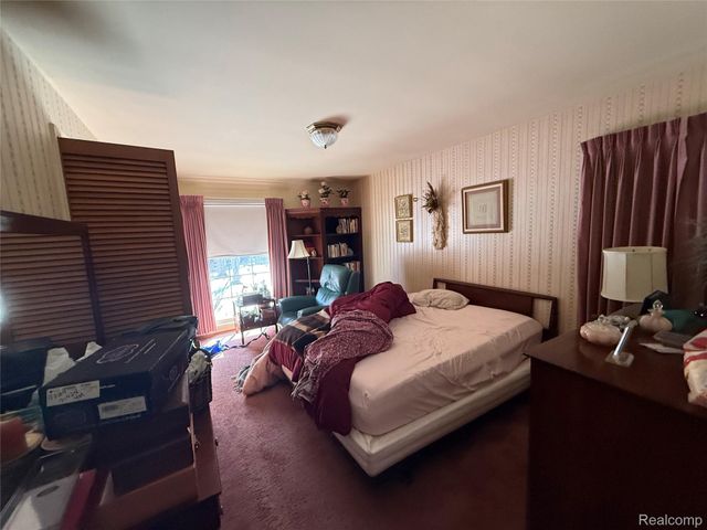 489 Chalfonte Avenue, Grosse Pointe Farms, MI 48236