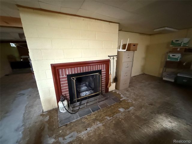 489 Chalfonte Avenue, Grosse Pointe Farms, MI 48236