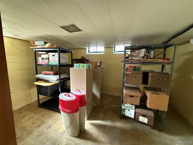 489 Chalfonte Avenue, Grosse Pointe Farms, MI 48236