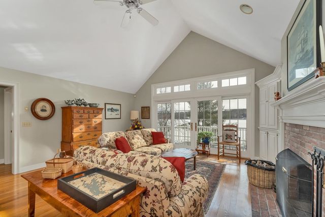 2 Carillon Shores Road, Tuftonboro, NH 03816