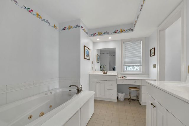 2 Carillon Shores Road, Tuftonboro, NH 03816