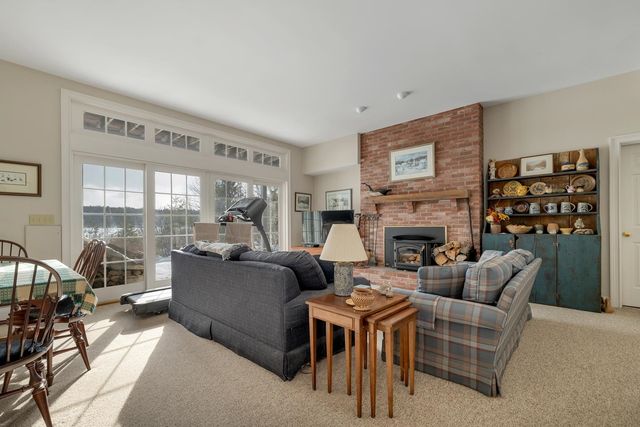 2 Carillon Shores Road, Tuftonboro, NH 03816