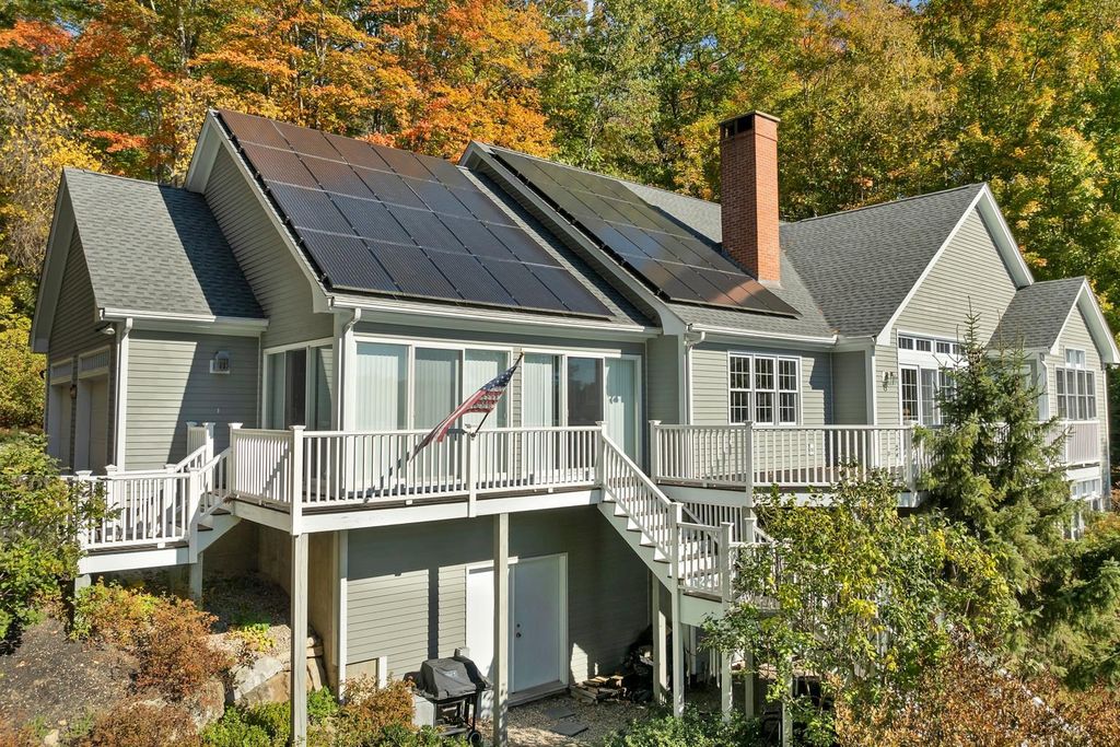 2 Carillon Shores Road, Tuftonboro, NH 03816