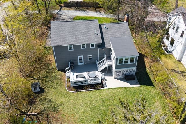 72 Oakcrest Rd, Needham, MA 02492