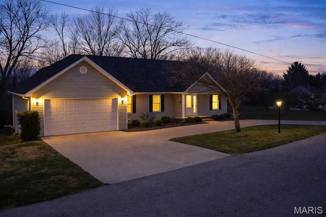 1430 Mullen Lane, Godfrey, IL 62035