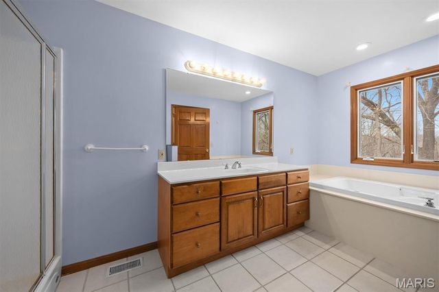 1430 Mullen Lane, Godfrey, IL 62035
