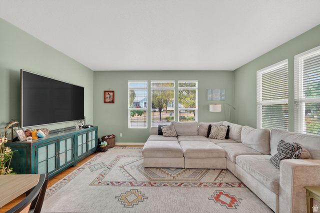 5023 W CURRANT DR, South Jordan, UT 84009