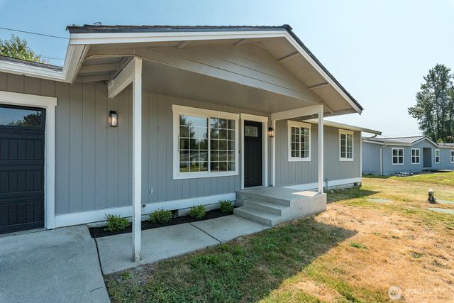 5205 Aerie Ln, Sedro Woolley, WA 98284