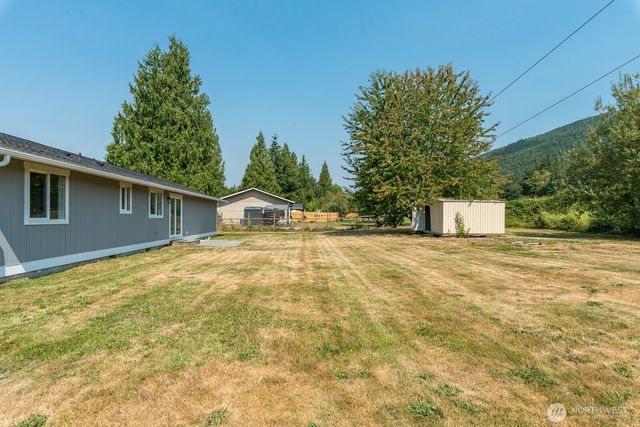 5205 Aerie Ln, Sedro Woolley, WA 98284