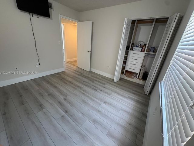 15250 SW 80th St 4, Miami, FL 33193