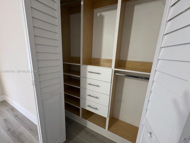 15250 SW 80th St 4, Miami, FL 33193